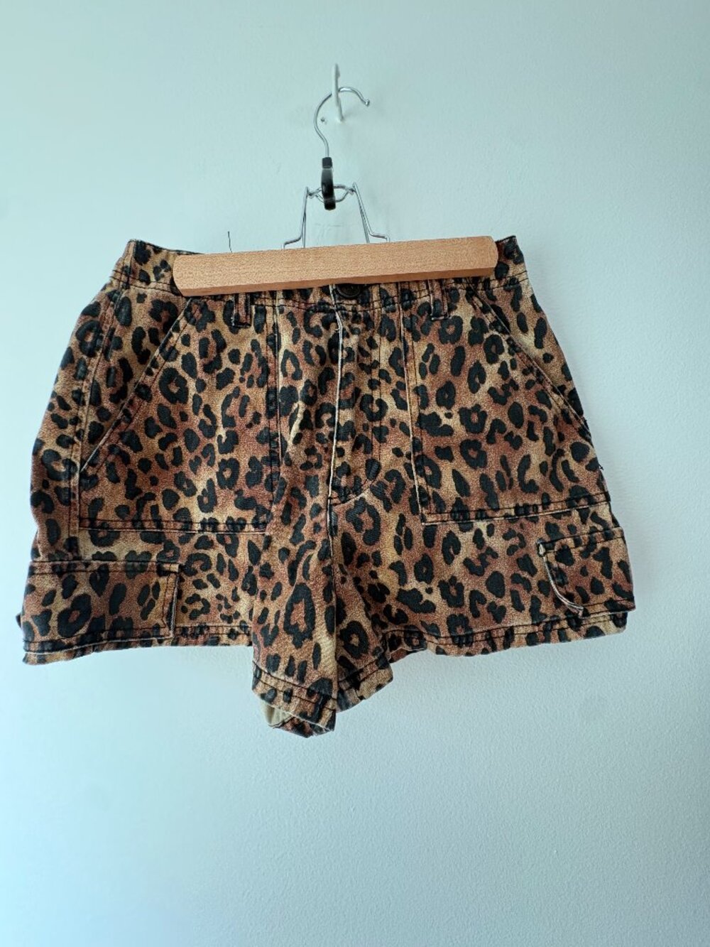 Forever 21 Leopard Cheetah Print High Waisted Cargo Utility Shorts XS